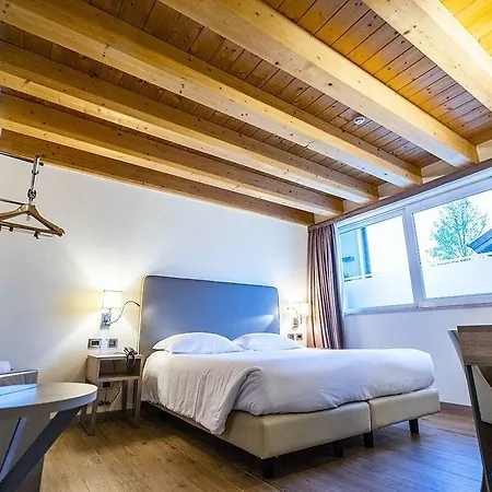 Hotell Annia Park Venice Airport 4*