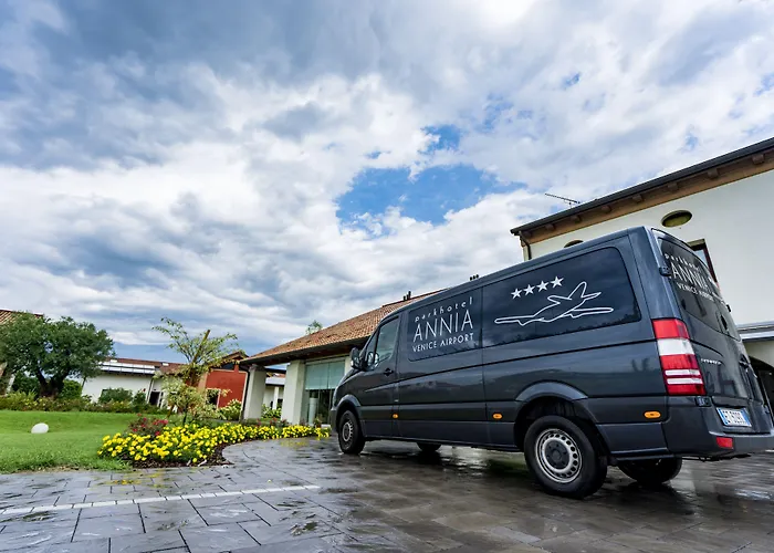 안니아 파크 베니스 에어포트 호텔 4*